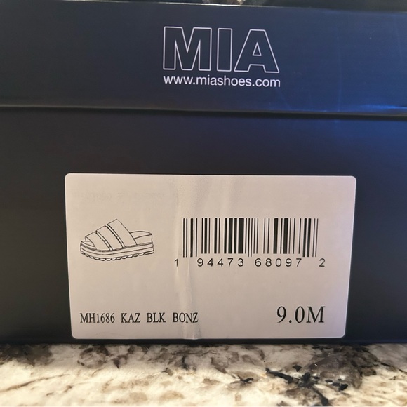 MIA Kaz Black Women's Sandals - Picture 3 of 3